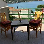 アパート Josip With Beautiful Sea View ティスノ