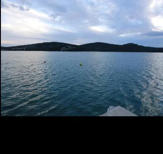 شقة Josip With Beautiful Sea View تيسنو